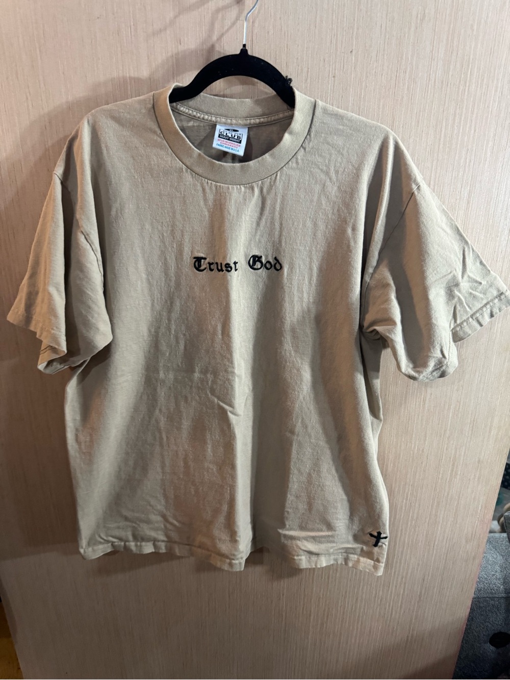 Men’s Pro Club Heavy Weight Trust God Embroidered Tee Sand Beige Size XL